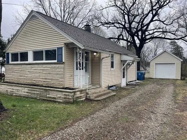 3817 S Rose, Kalamazoo, MI 49001