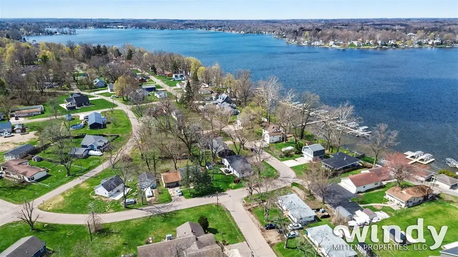 8274 Pokagon, Watervliet, MI 49098 - #3