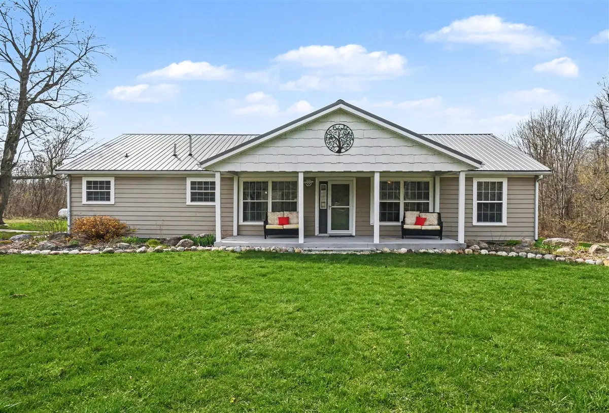 45284 Co Rd 703, Coloma, MI 49038 - #1