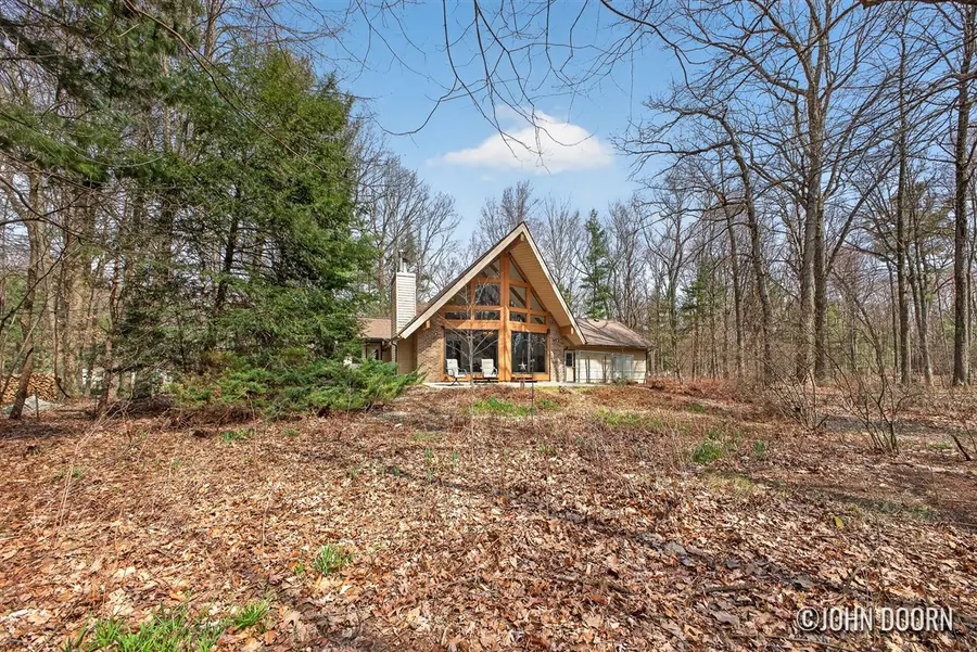 9063 Algoma, Rockford, MI 49341 - #2