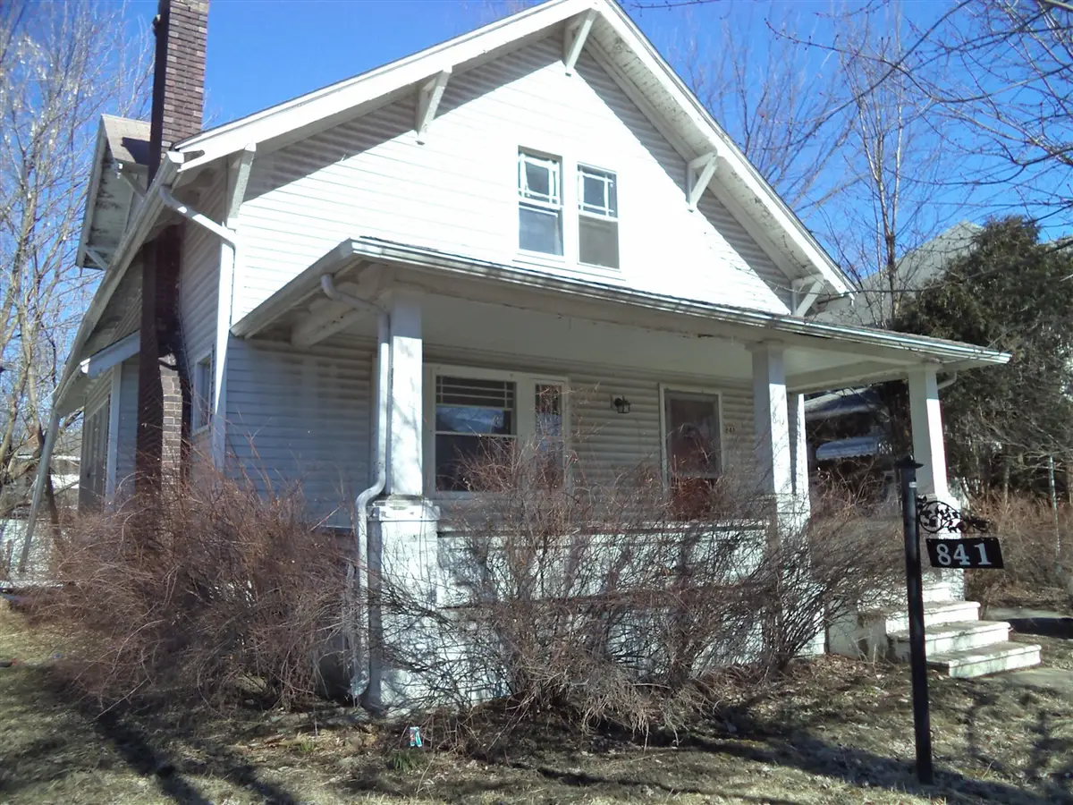 841 E 8th, Flint, MI 48503 - #1