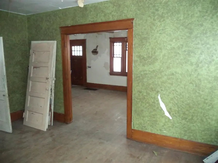 841 E 8th, Flint, MI 48503 - #3