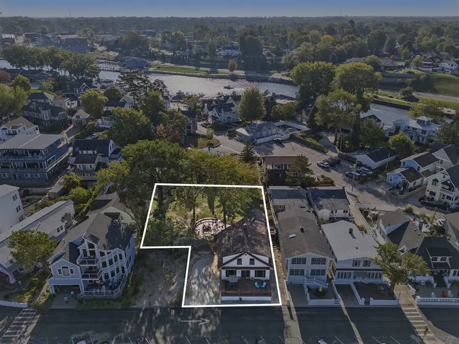 30 Lakeshore, South Haven, MI 49090 - #2