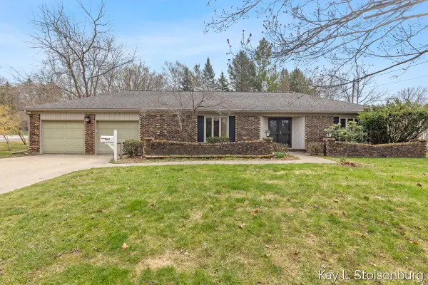 817 N Glenwood, Hastings, MI 49058