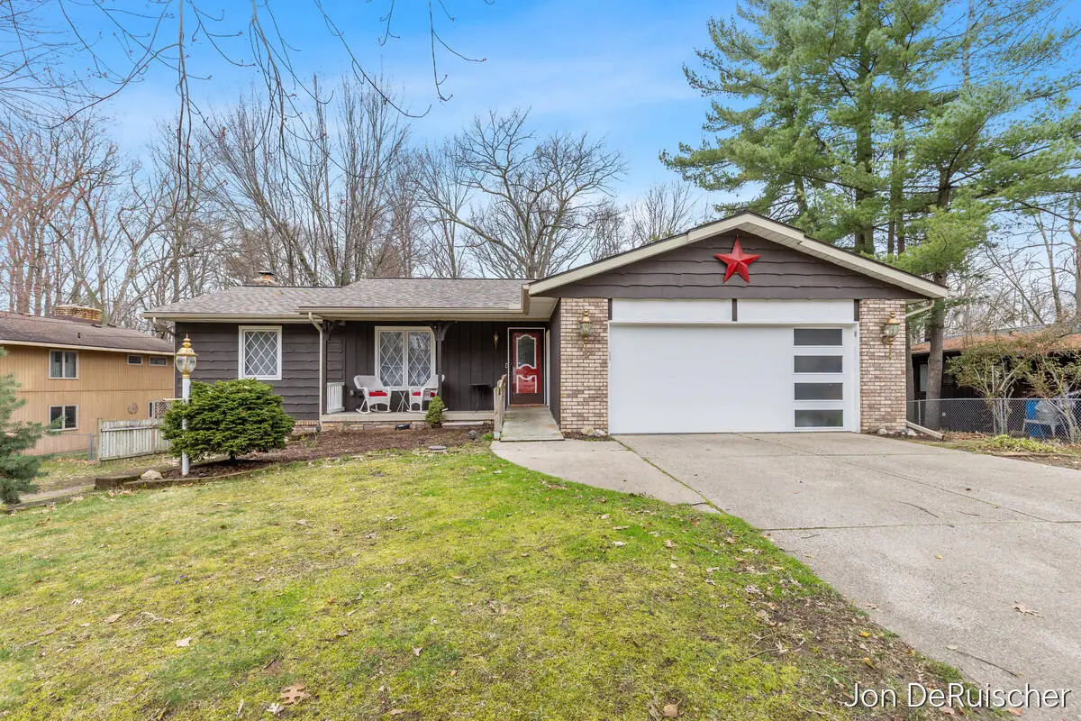 1879 Holliday, Wyoming, MI 49519 - #1