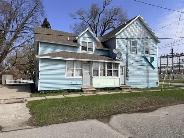 822 Vine, Manistee, MI 49660