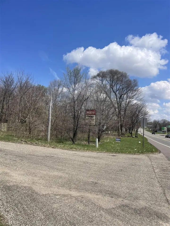 E Michigan, Battle Creek, MI 49014 - #2