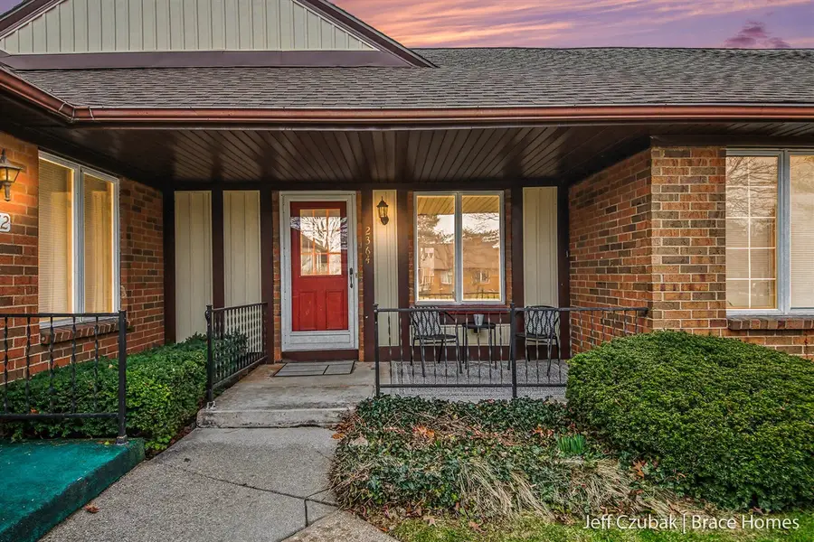 2364 Radcliff Village, Grand Rapids, MI 49546 - #2