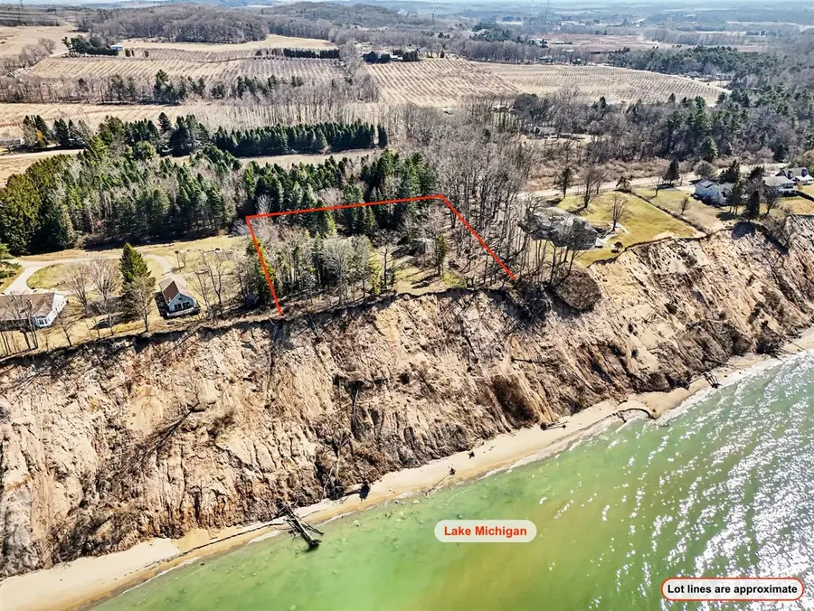 4973 S Lakeshore, Ludington, MI 49431 - #3