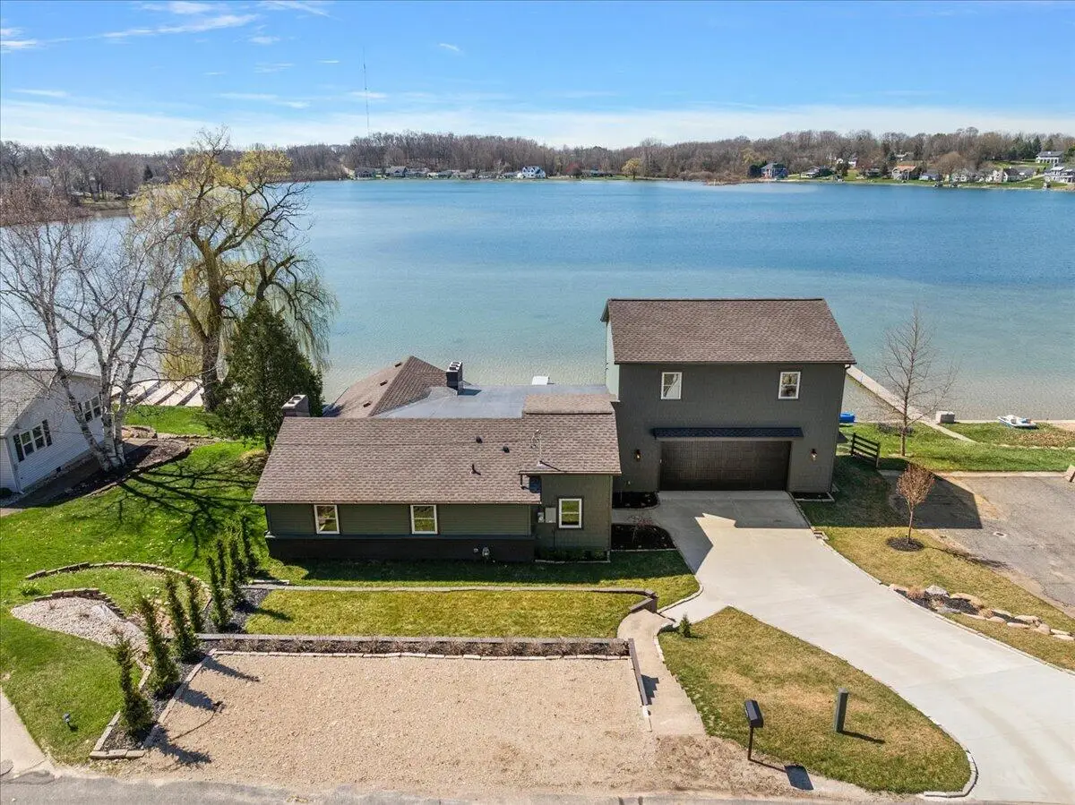 12475 Oakwood Shores, Wayland, MI 49348 - #1