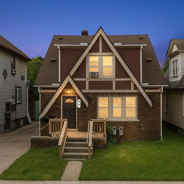 37 W Woodward, Ecorse, MI 48229