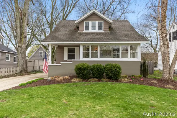 638 E Central, Zeeland, MI 49464