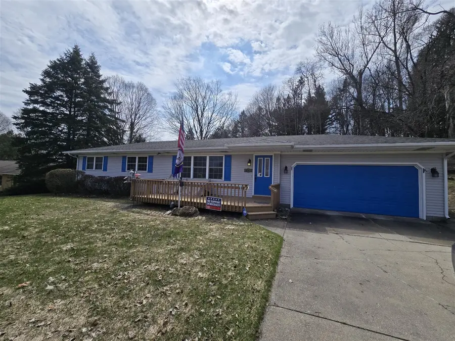 2739 Hillcrest, New Era, MI 49446 - #2