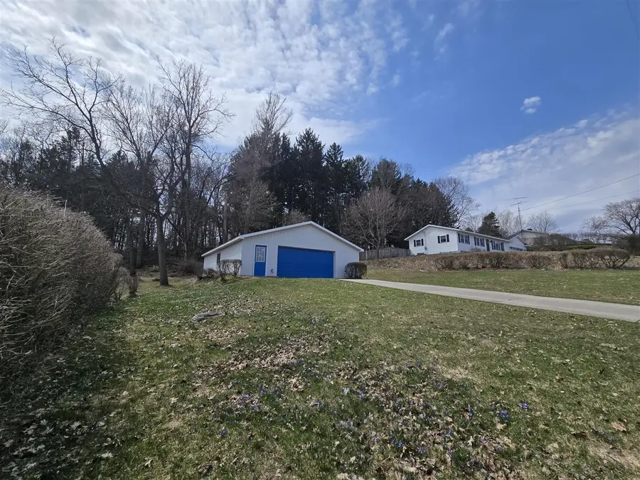 2739 Hillcrest, New Era, MI 49446 - #3