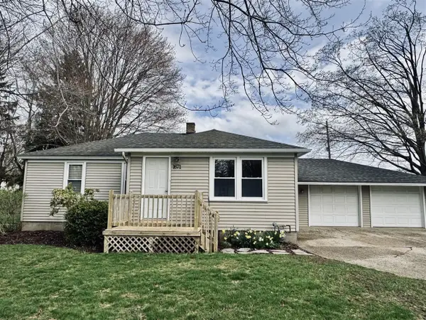 1671 State, Holland, MI 49424