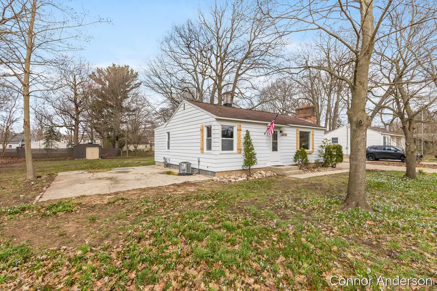 15403 Pine, Grand Haven, MI 49417 - #2