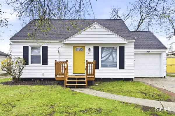 45 Avonlea, Wyoming, MI 49548