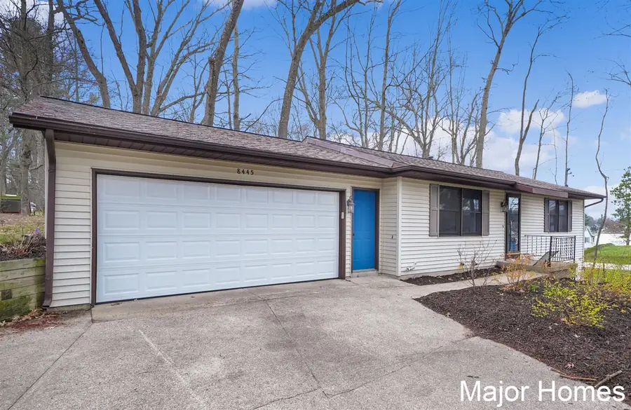 8445 Oakview, Rockford, MI 49341 - #3