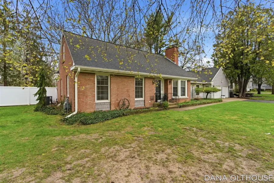 840 Ely, Allegan, MI 49010 - #3