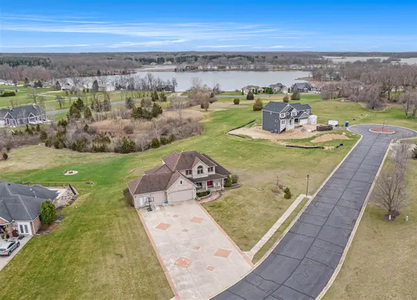 17 Coronado, Jackson, MI 49201