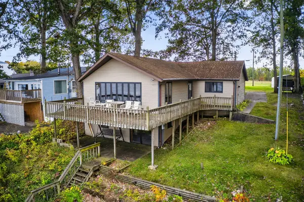 48168 70th, Decatur, MI 49045