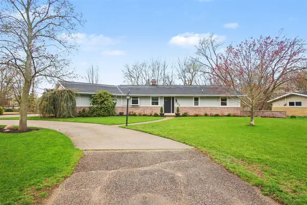 762 Larkwood, Holland, MI 49423