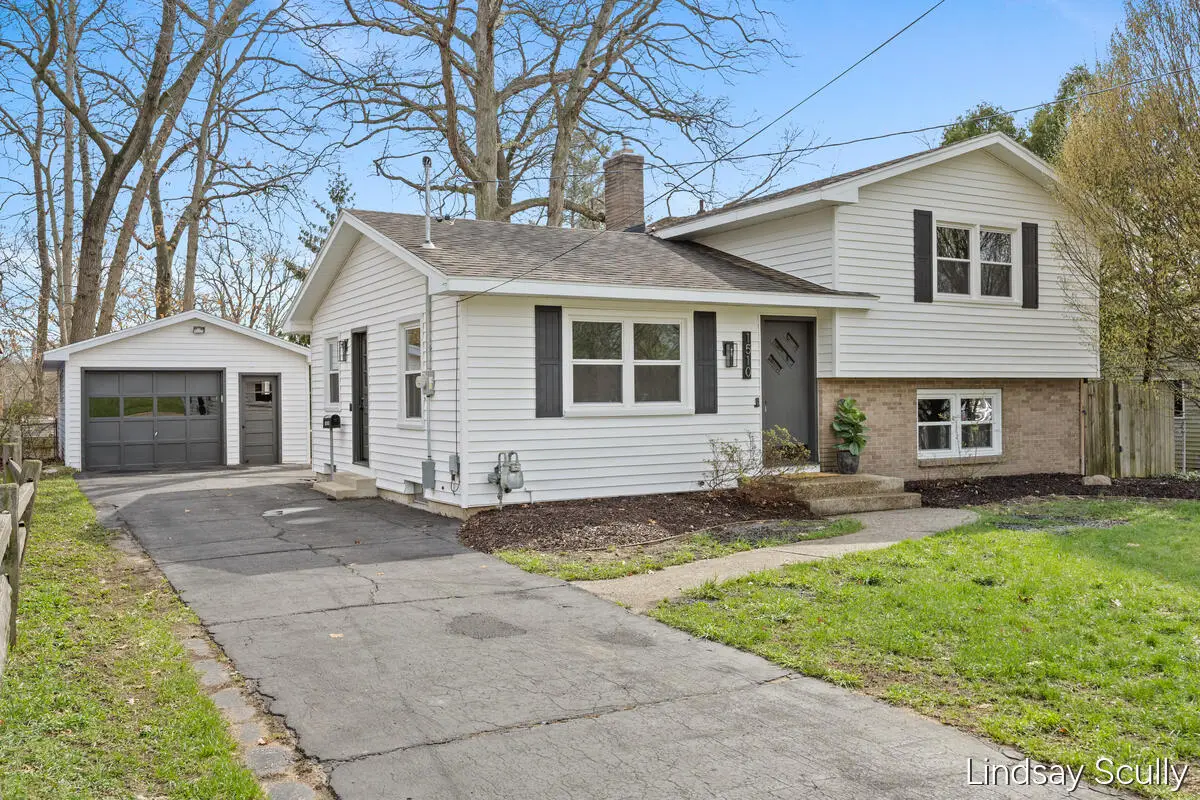 1510 Southlawn, Wyoming, MI 49509 - #1