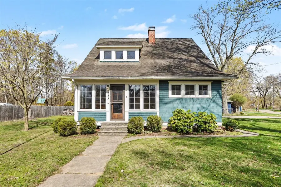 225 Sutherland, Watervliet, MI 49098 - #2