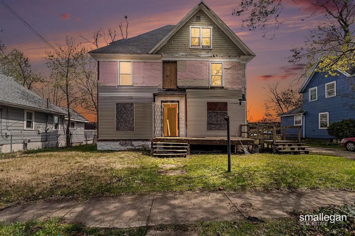 821 Clarence, Kalamazoo, MI 49001 - #1