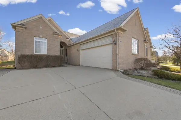 16810 Carriage, Northville, MI 48168