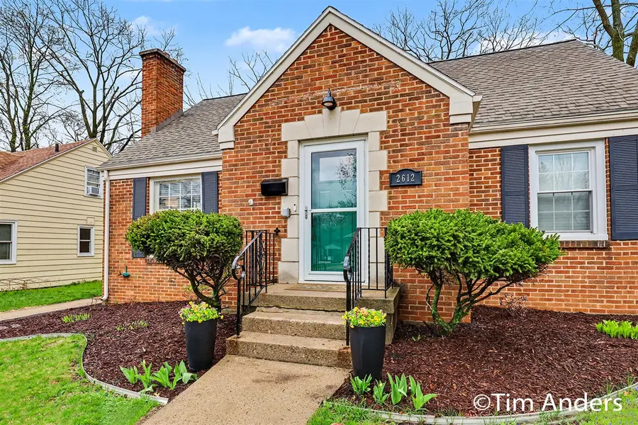 2612 Oakwood, Grand Rapids, MI 49505 - #2