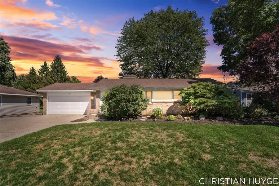 7126 Willard, Grand Rapids, MI 49548 - #2