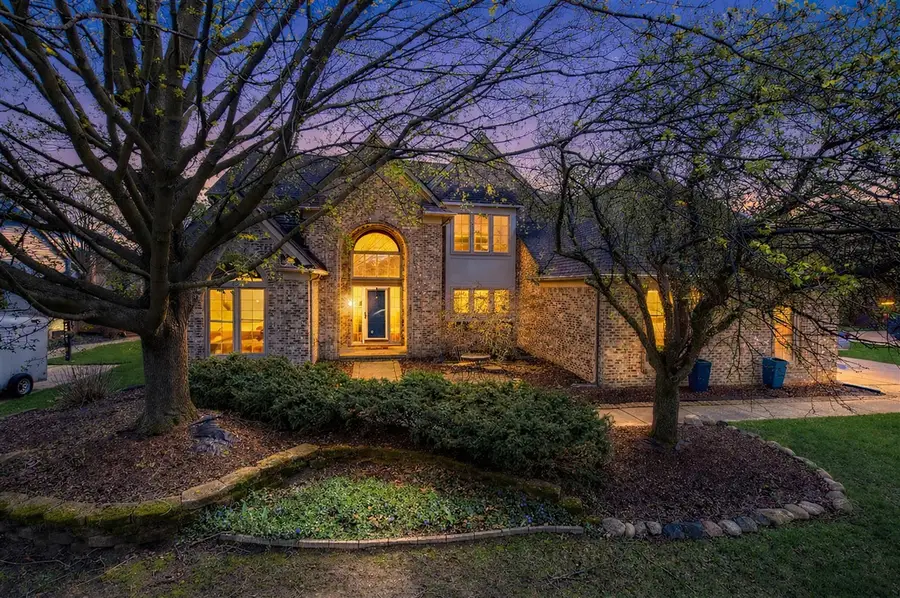 48135 Covington, Canton, MI 48187 - #2