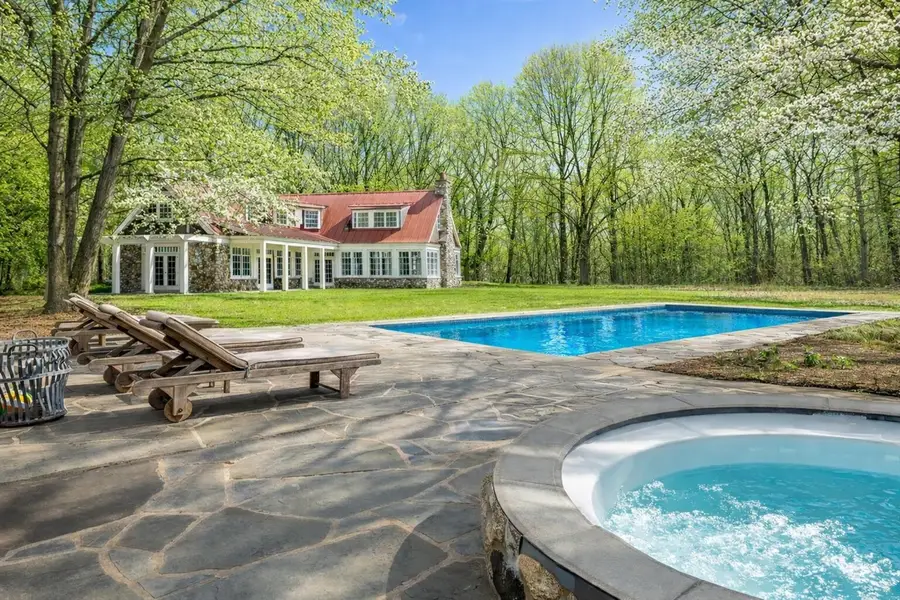 6852 W East, Lakeside, MI 49128 - #2