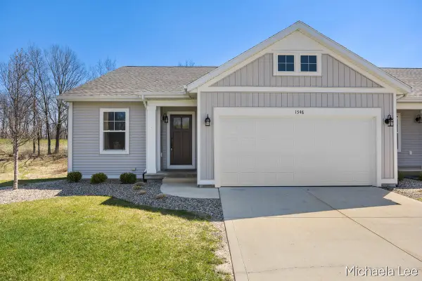 1548 N Village, Kalamazoo, MI 49009