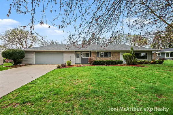 805 S Merry Lane, Greenville, MI 48838
