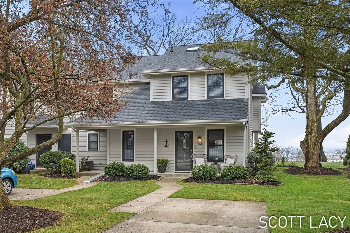 124 Elizabeth #E, Saugatuck, MI 49453 - #1