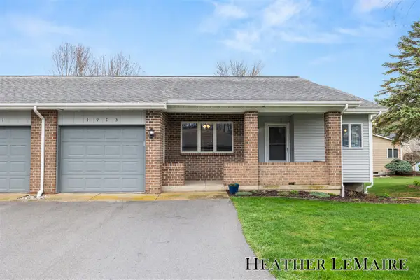 4973 N Valley, Grand Rapids, MI 49525