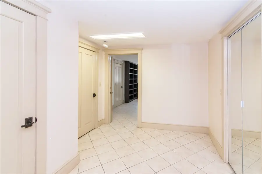 1928 Lorraine, Ann Arbor, MI 48104 - #2