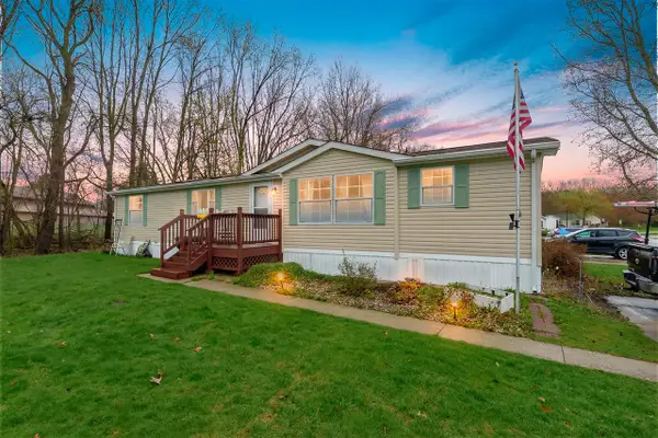 3470 W Wembley #8, Kalamazoo, MI 49009