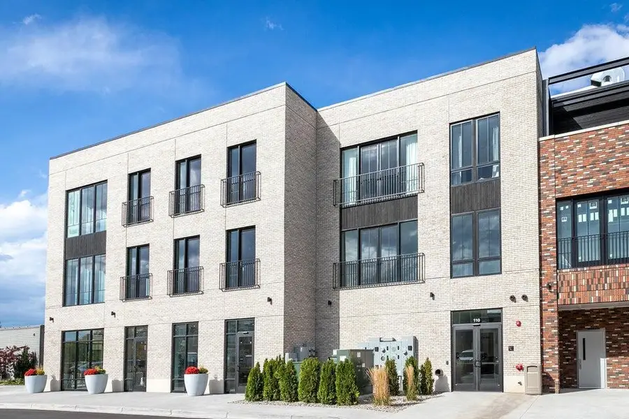 110 W Savidge #204, Spring Lake, MI 49456 - #3