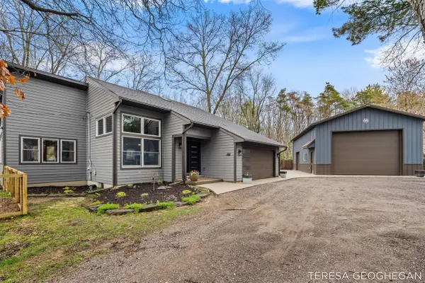 3283 Lorrimar, Saugatuck, MI 49453