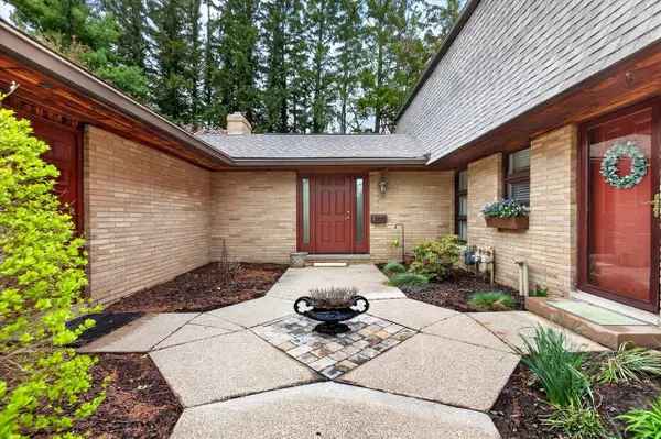 2727 S Lakeshore #A2, Saint Joseph, MI 49085