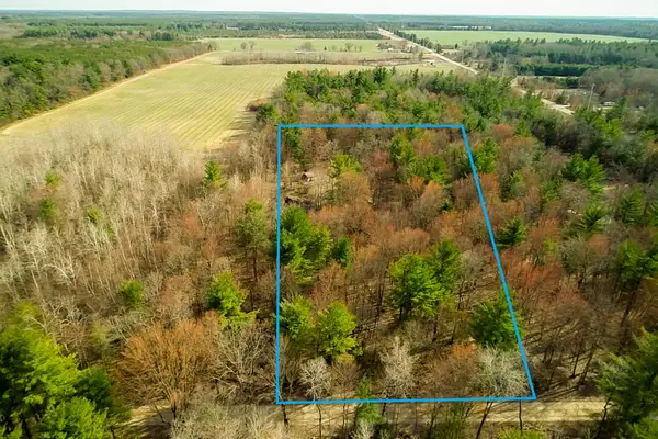 4866 E 8th, White Cloud, MI 49349