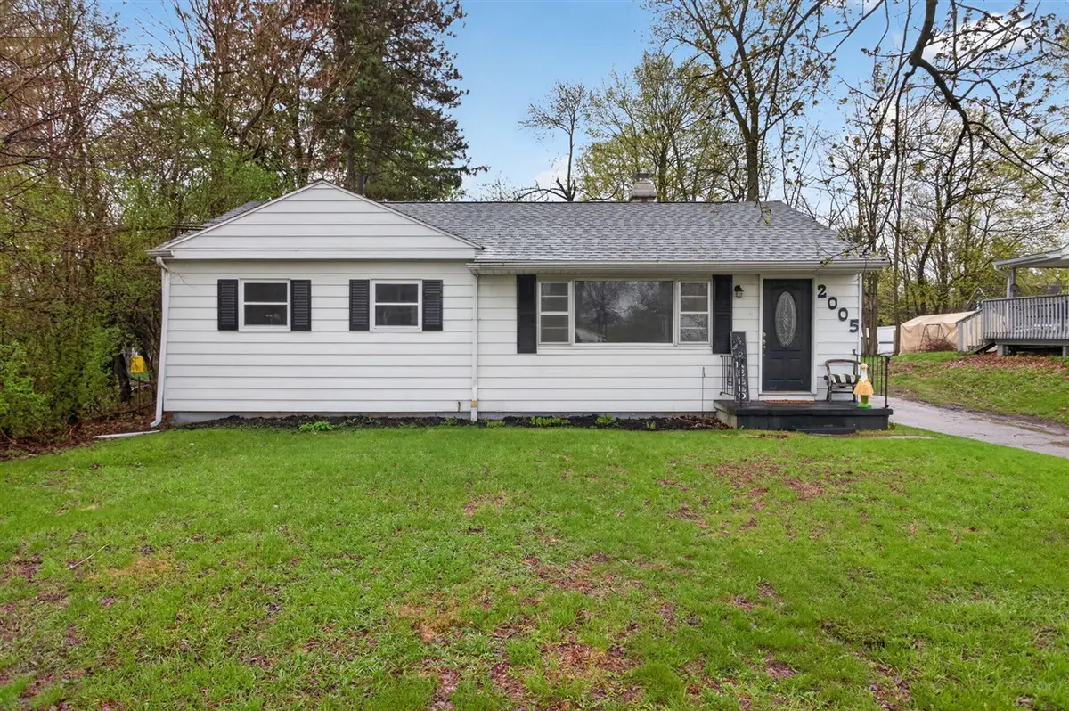 2005 Cortland, Jackson, MI 49203 - #1