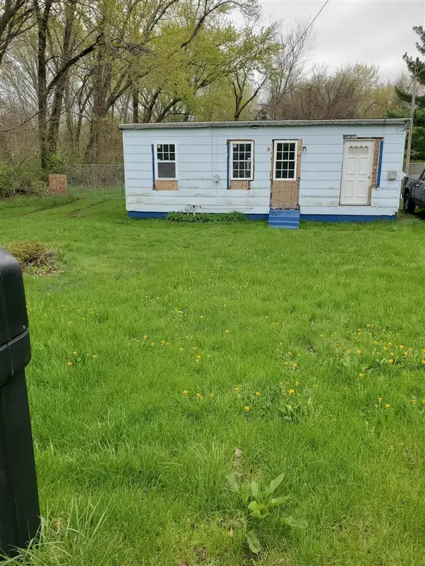 1560 Highland, Benton Harbor, MI 49022