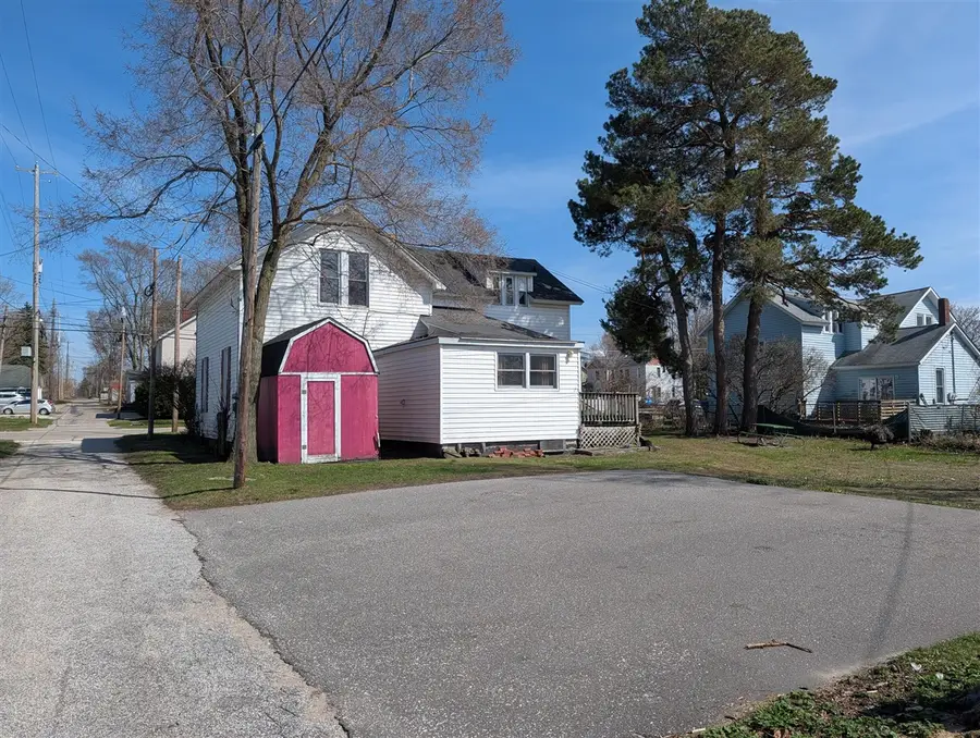 208 S Washington, Ludington, MI 49431 - #3