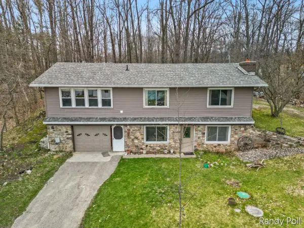 10116 Lakeshore, Chippewa Lake, MI 49320