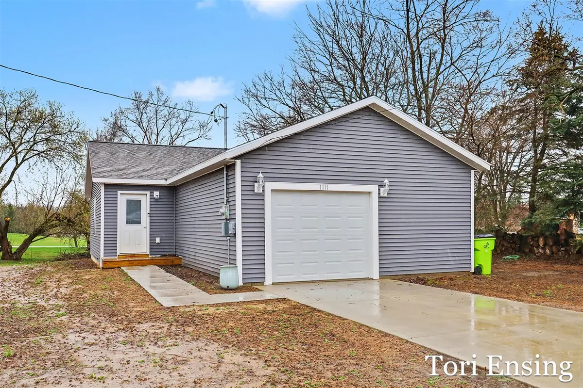 1111 E Pearl, Greenville, MI 48838 - #1
