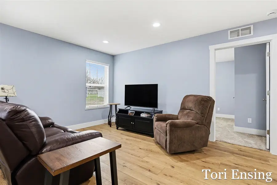 1111 E Pearl, Greenville, MI 48838 - #3